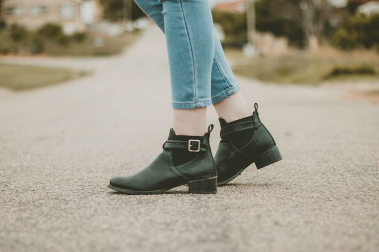 Best-Ankle-Boots-for-Skinny-Ankles